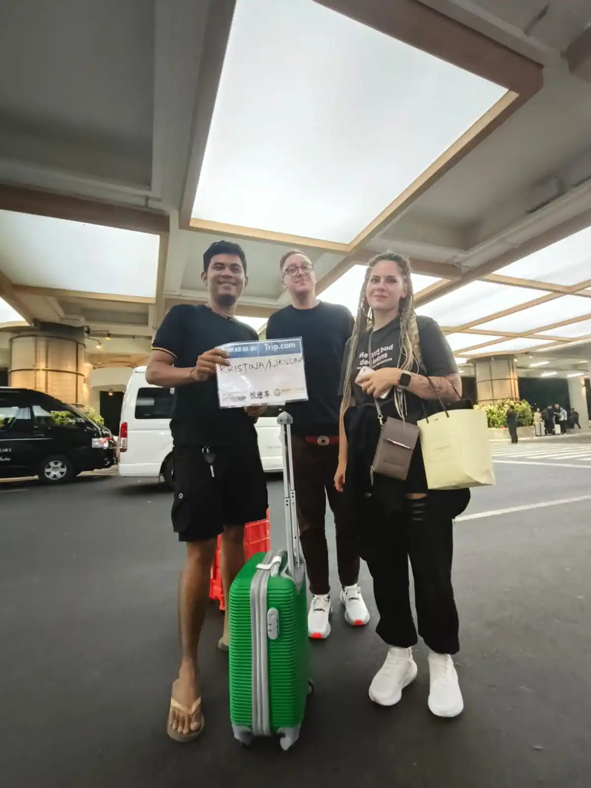 Happy tourists enjoying Bali with private driver service
